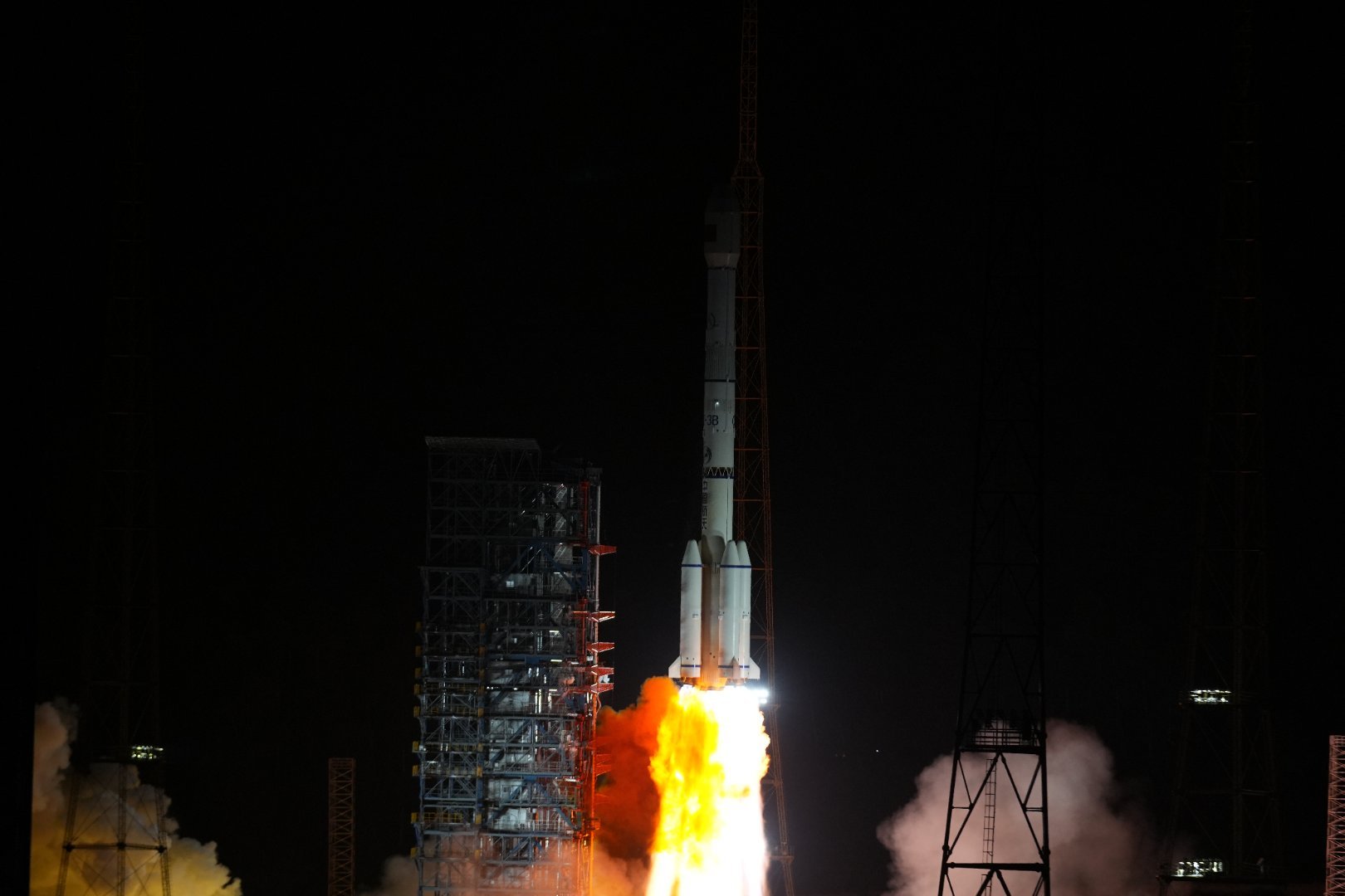 CASC - ChinaSat 6E - Long March 3B/E Rocket Launch